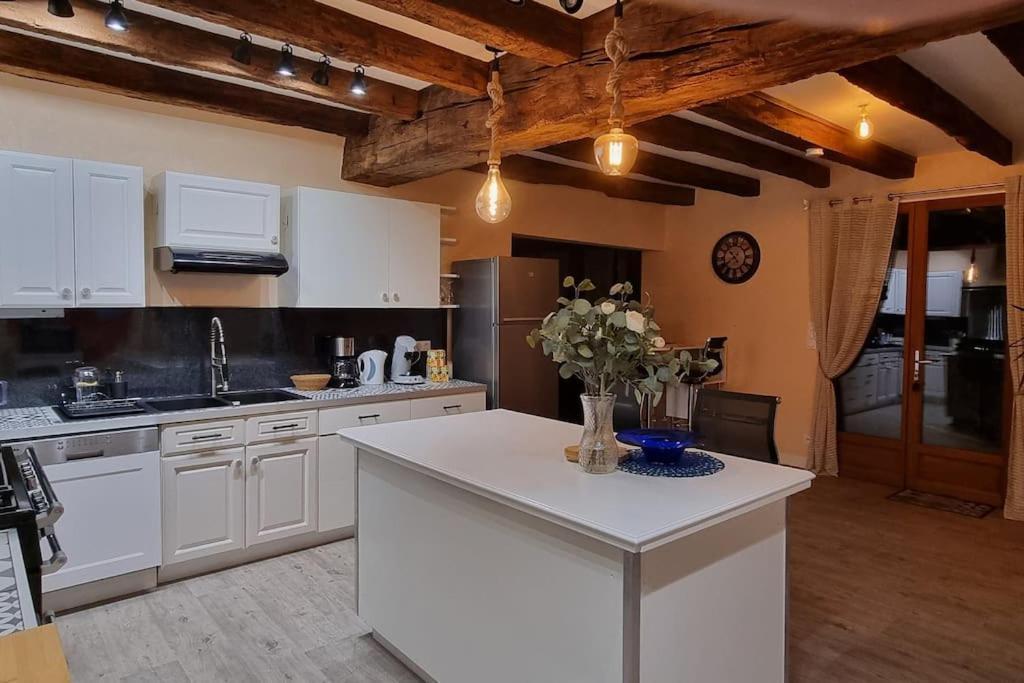 Grand Gite - Le Saint-Chrirtophe Châteauroux Dış mekan fotoğraf